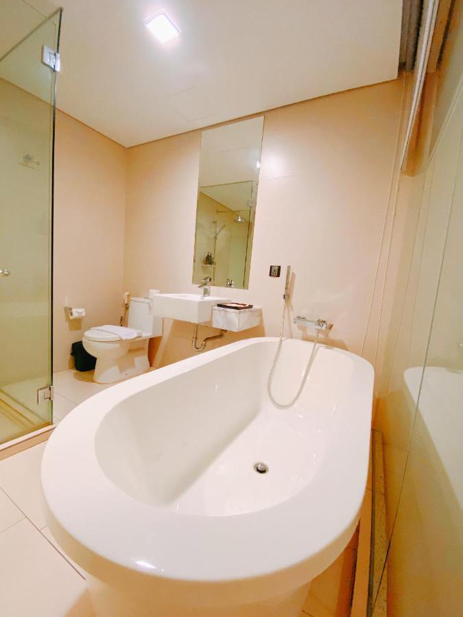 Straits Suite By C Homestay Malacca Exterior foto