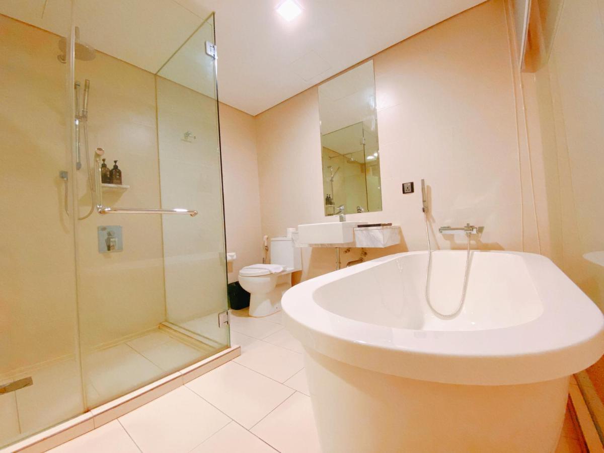 Straits Suite By C Homestay Malacca Exterior foto