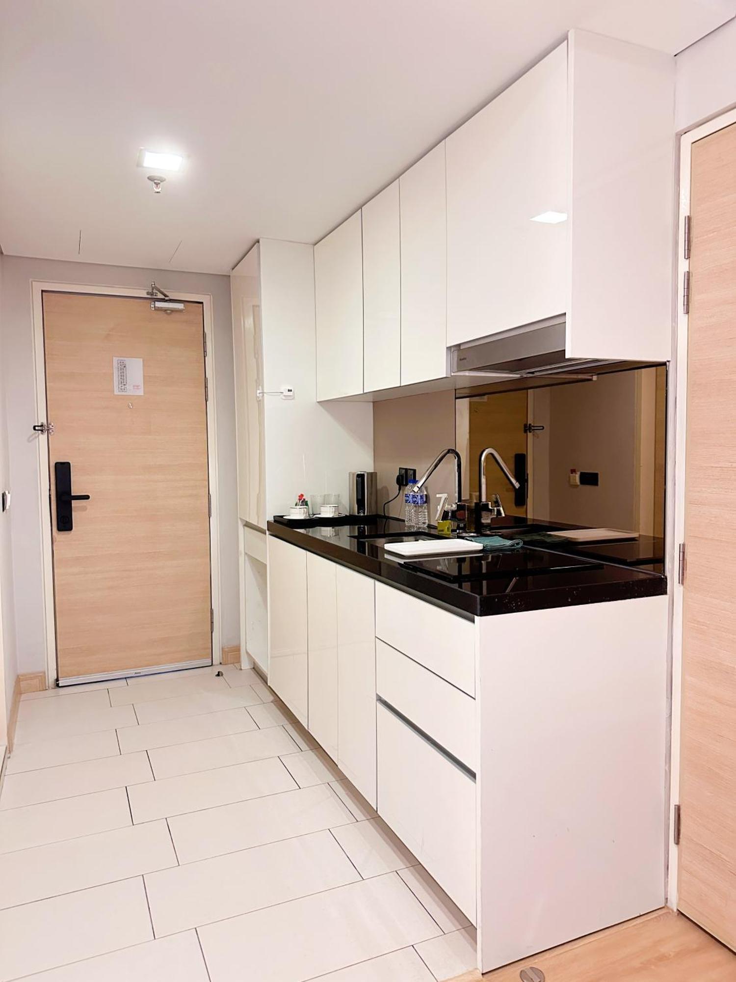 Straits Suite By C Homestay Malacca Exterior foto